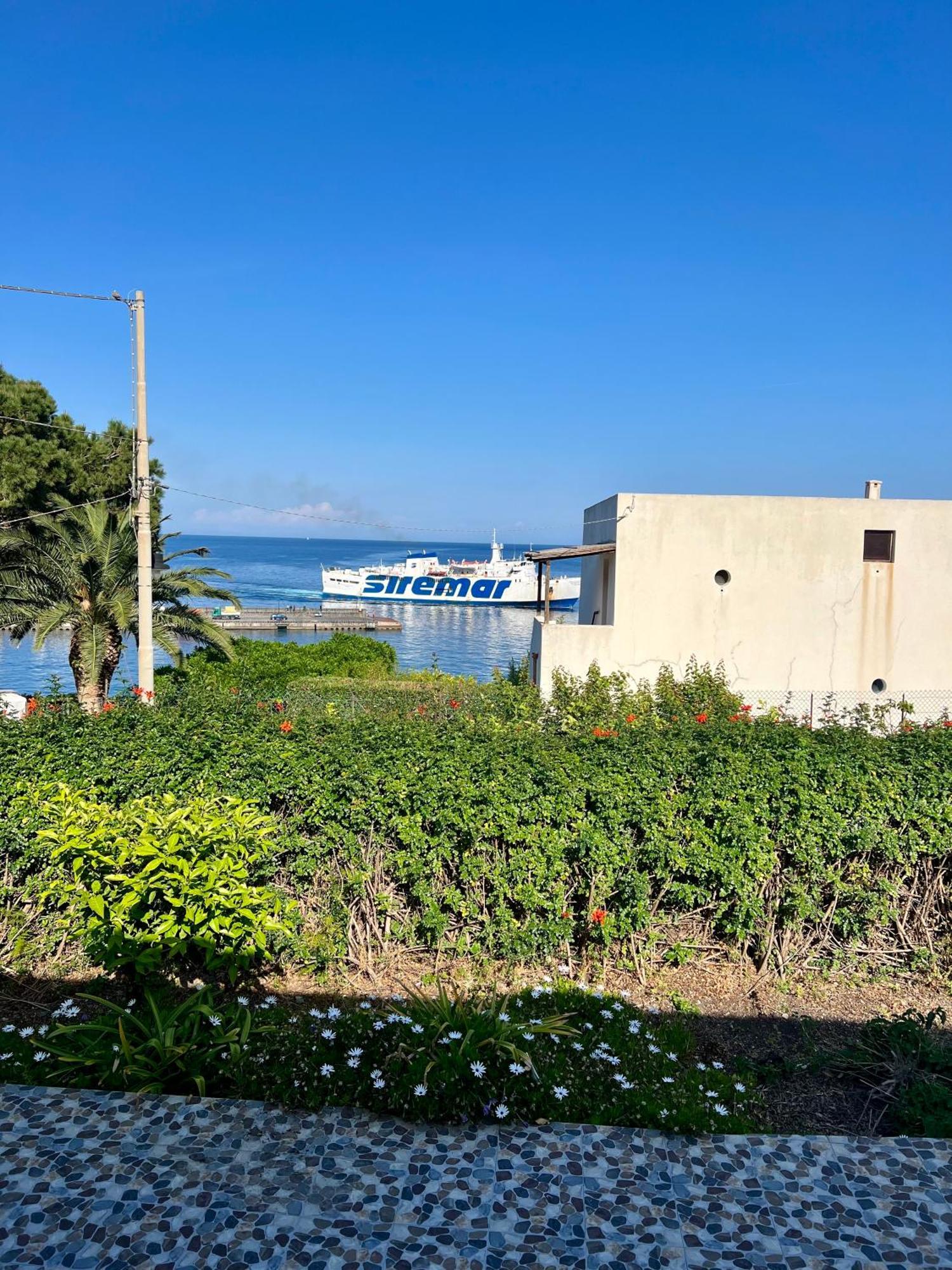 Villetta Punta Granata Santa Marina Salina Exterior foto
